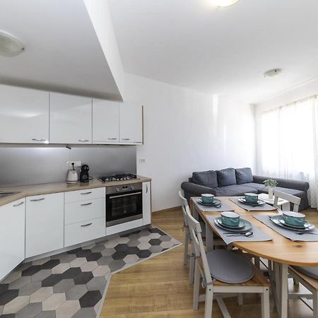 Apartments 23 And 25 With Free Private Parking Zadar Exteriör bild