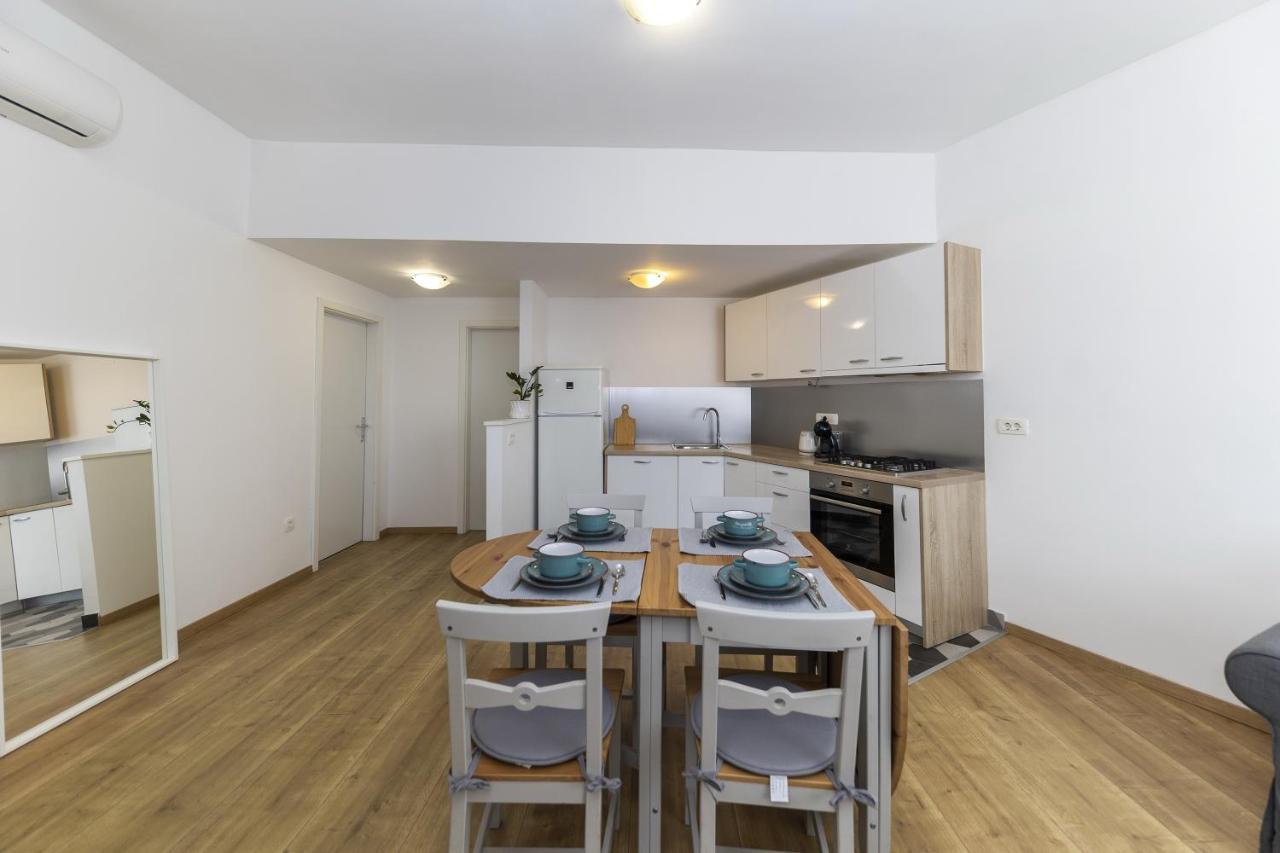 Apartments 23 And 25 With Free Private Parking Zadar Exteriör bild