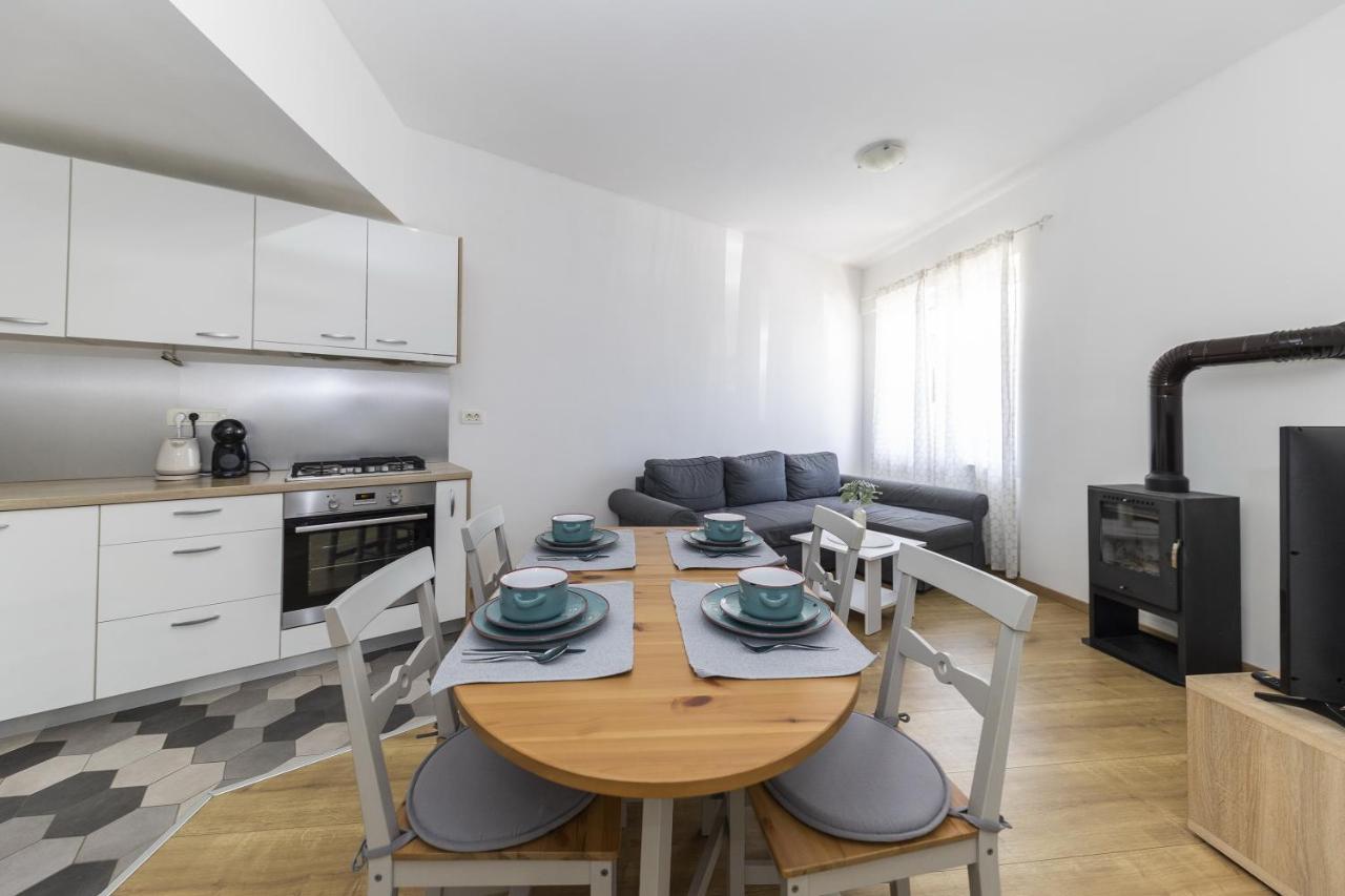 Apartments 23 And 25 With Free Private Parking Zadar Exteriör bild