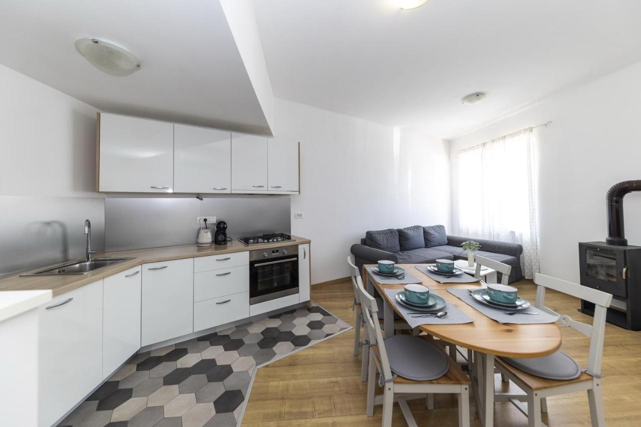 Apartments 23 And 25 With Free Private Parking Zadar Exteriör bild
