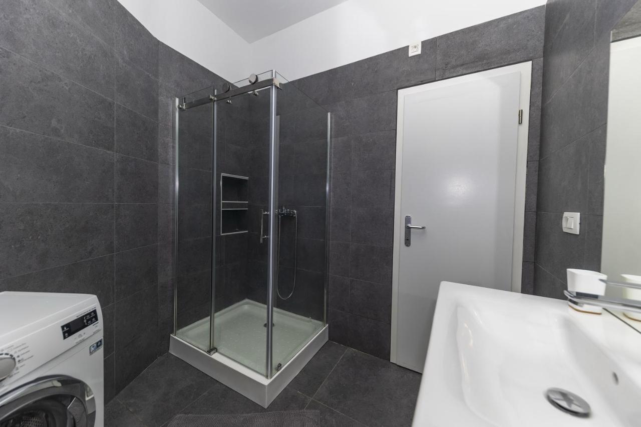 Apartments 23 And 25 With Free Private Parking Zadar Exteriör bild