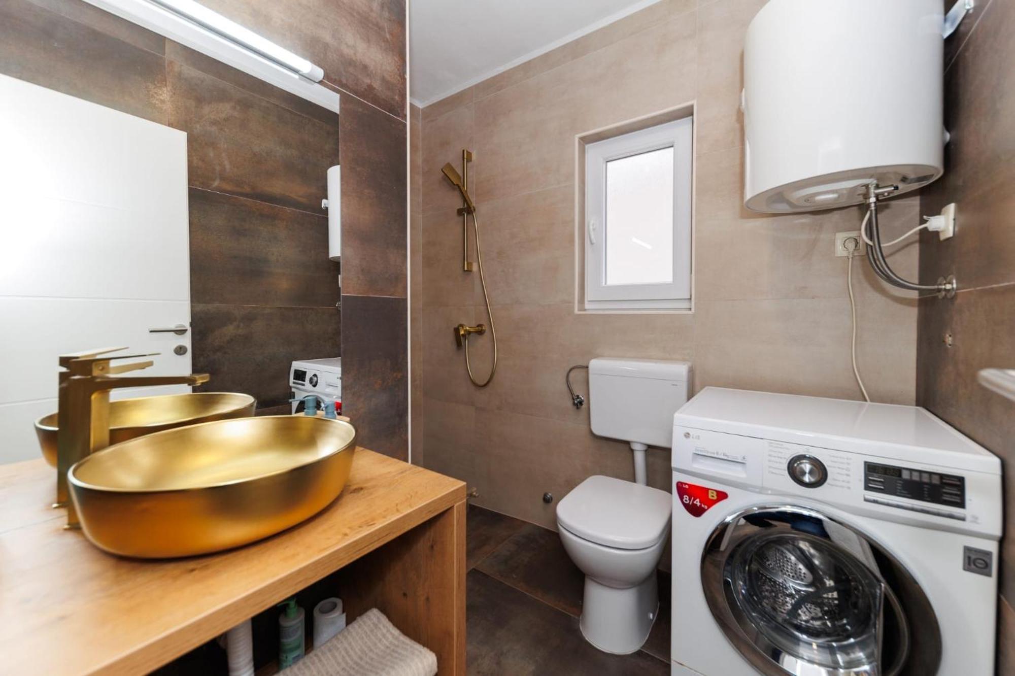 Apartments 23 And 25 With Free Private Parking Zadar Exteriör bild