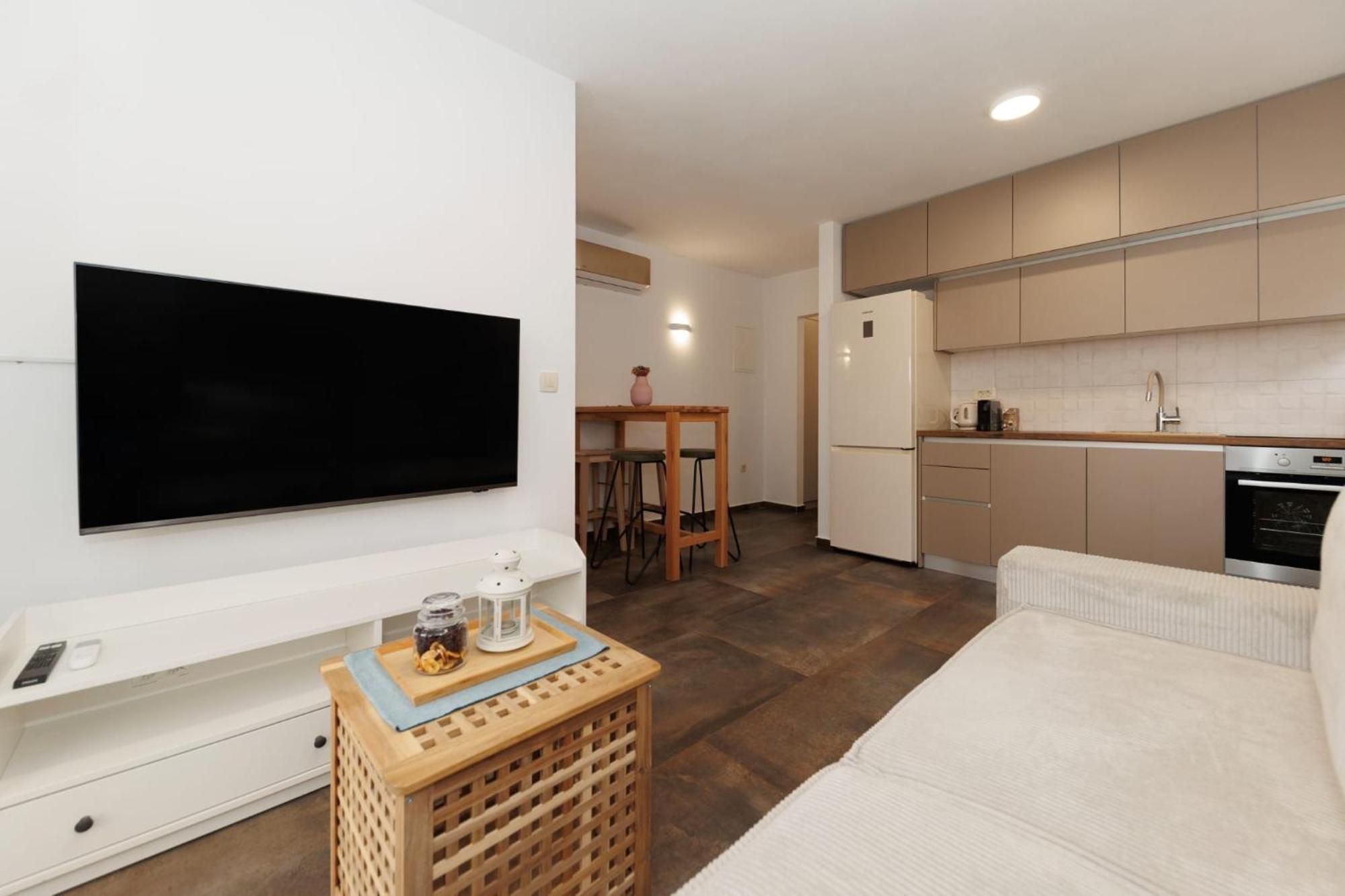 Apartments 23 And 25 With Free Private Parking Zadar Exteriör bild