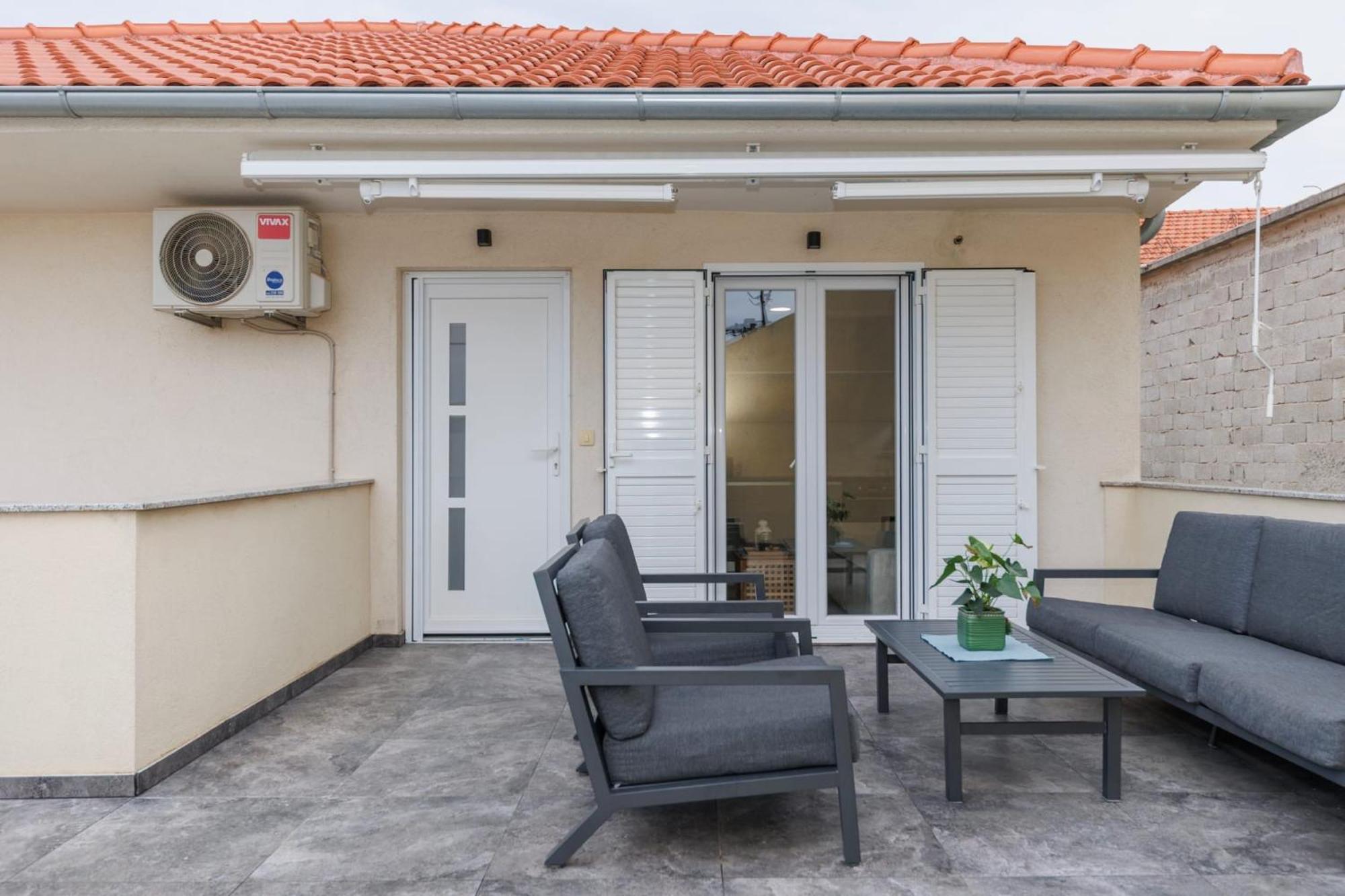 Apartments 23 And 25 With Free Private Parking Zadar Exteriör bild